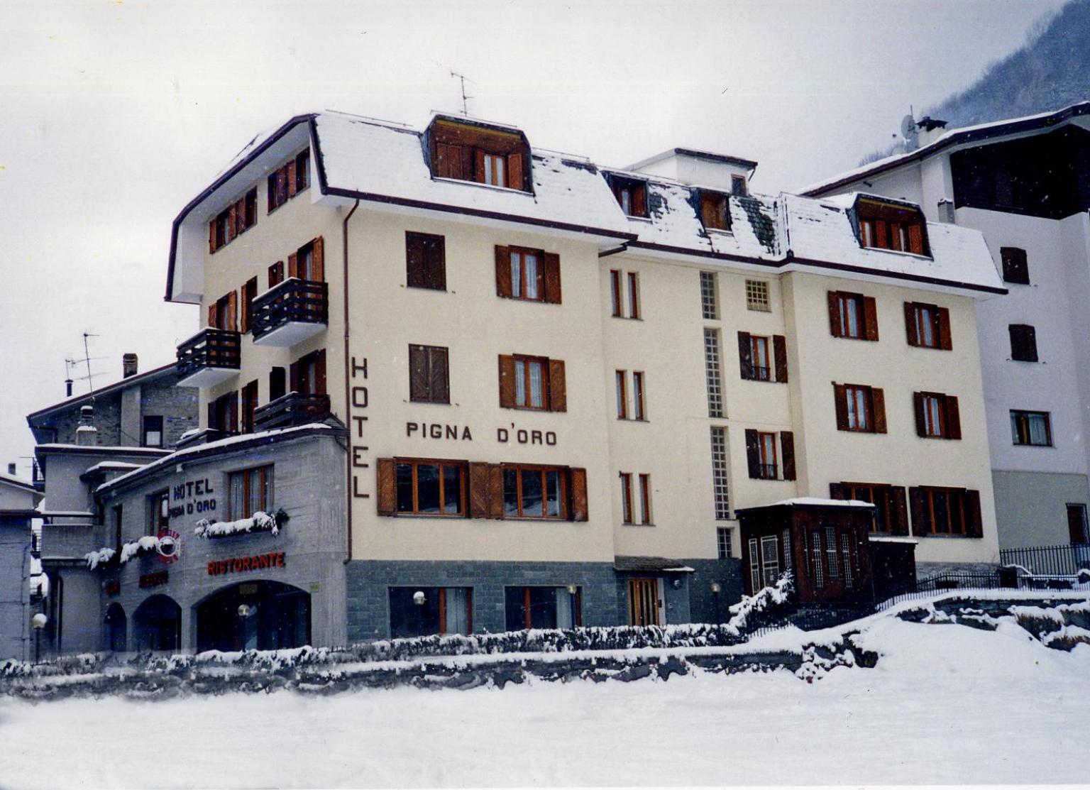 Hotel Pigna D'Oro К'єза-ін-Вальмаленко Екстер'єр фото